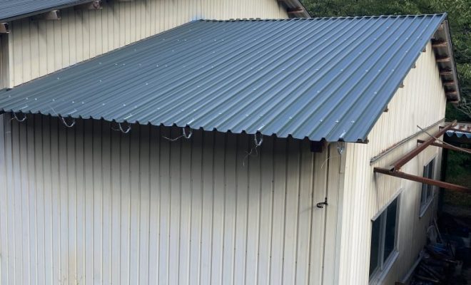 福知山市　屋根カバー工法！！雨漏り根絶💧【リフォーム）