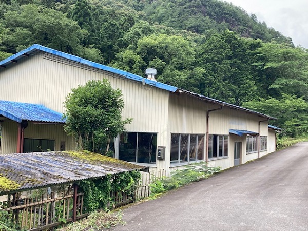 兵庫県丹波市・K様邸　屋根の雨漏り補修工事(屋根カバー工法・ガルバリウム鋼板) (7)