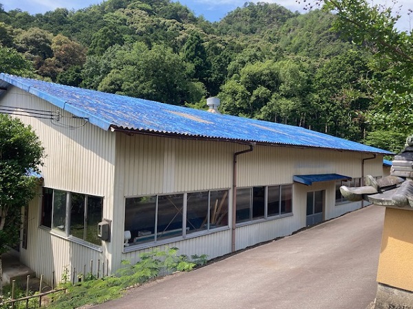 兵庫県丹波市・K様邸　屋根の雨漏り補修工事(屋根カバー工法・ガルバリウム鋼板) (4)