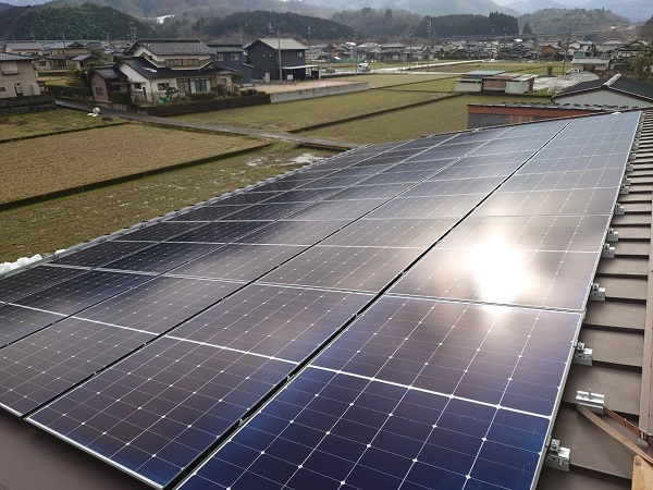 電気代節約のため、太陽光発電システム導入工事(兵庫県朝来市・T様邸) (2)