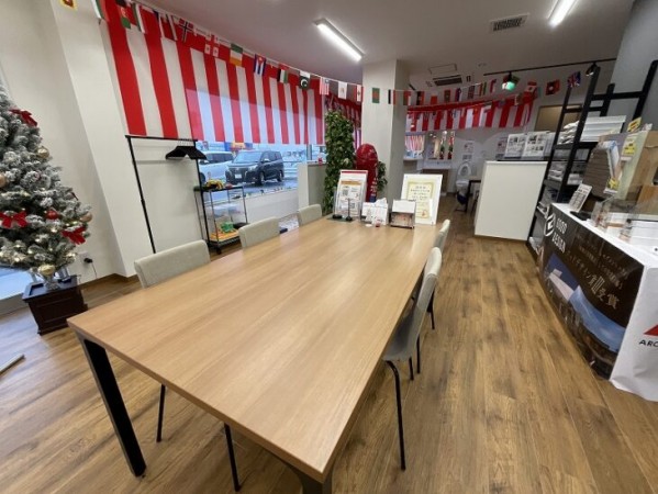 ゆったりとした商談スペースです。